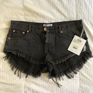 One teaspoon Bonita black